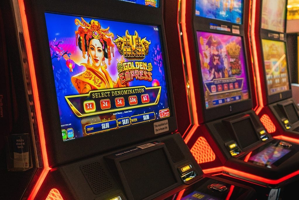 When is the best time to play online pokies? 1 big win pokie machine
